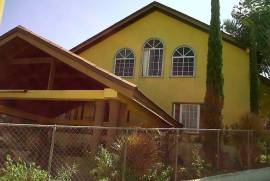 4 Bedrooms 4 Bathrooms, House for Foreclosure in May Pen