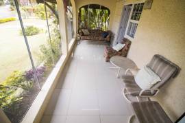 3 Bedrooms 3 Bathrooms, House for Sale in Tower Isle