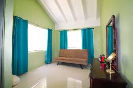 3 Bedrooms 3 Bathrooms, House for Sale in Tower Isle