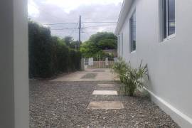 3 Bedrooms 4 Bathrooms, House for Sale in Kingston 17