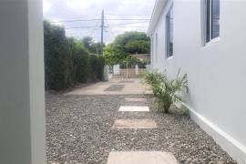 3 Bedrooms 4 Bathrooms, House for Sale in Kingston 17