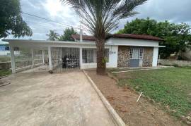 4 Bedrooms 3 Bathrooms, House for Sale in Spanish Town