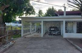 4 Bedrooms 3 Bathrooms, House for Sale in Spanish Town