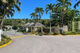 3 Bedrooms 3 Bathrooms, House for Sale in St. Mary Country Club