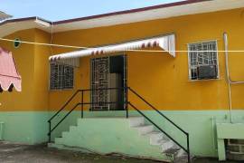 5 Bedrooms 3 Bathrooms, House for Sale in Kingston 8