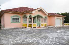 7 Bedrooms 5 Bathrooms, House for Sale in Mandeville