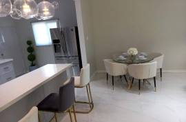 2 Bedrooms 2 Bathrooms, House for Sale in Little London