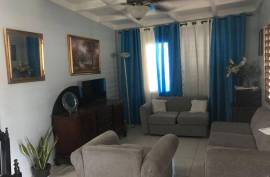 4 Bedrooms 2 Bathrooms, House for Sale in Kingston 19