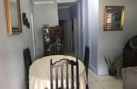 4 Bedrooms 2 Bathrooms, House for Sale in Kingston 19