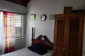 4 Bedrooms 3 Bathrooms, House for Sale in Tower Isle