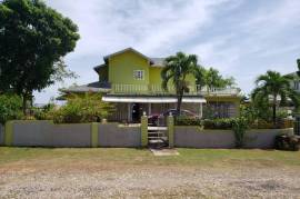 4 Bedrooms 3 Bathrooms, House for Sale in Tower Isle