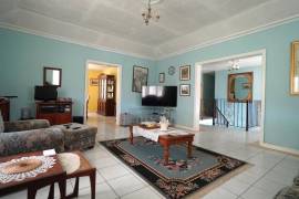 4 Bedrooms 3 Bathrooms, House for Sale in Mandeville