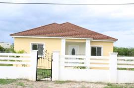 3 Bedrooms 2 Bathrooms, House for Sale in May Pen