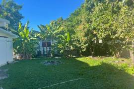 4 Bedrooms 4 Bathrooms, House for Sale in Kingston 19