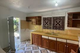 4 Bedrooms 4 Bathrooms, House for Sale in Kingston 19