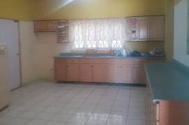 5 Bedrooms 4 Bathrooms, House for Sale in Kingston 17