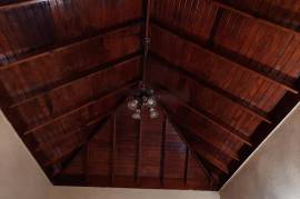 8 Bedrooms 7 Bathrooms, House for Sale in Linstead