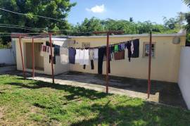 9 Bedrooms 5 Bathrooms, House for Sale in Spanish Town