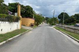 3 Bedrooms 2 Bathrooms, House for Sale in Kingston 19