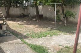 5 Bedrooms 3 Bathrooms, House for Sale in Kingston 20