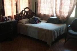 5 Bedrooms 3 Bathrooms, House for Sale in Kingston 19