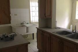 5 Bedrooms 3 Bathrooms, House for Sale in Kingston 19