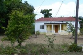 4 Bedrooms 2 Bathrooms, House for Sale in Duncans