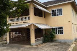 5 Bedrooms 4 Bathrooms, House for Sale in Linstead