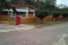 6 Bedrooms 4 Bathrooms, House for Sale in Mandeville