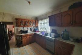 5 Bedrooms 3 Bathrooms, House for Sale in Hat Field