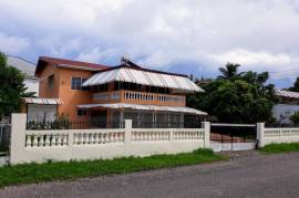 4 Bedrooms 3 Bathrooms, House for Sale in May Pen