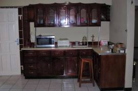 4 Bedrooms 3 Bathrooms, House for Sale in May Pen