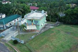 4 Bedrooms 3 Bathrooms, House for Sale in Linstead