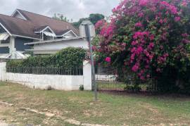 5 Bedrooms 3 Bathrooms, House for Sale in Kingston 20