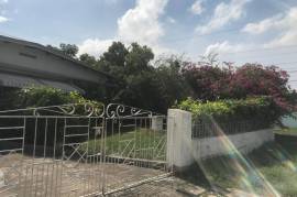 5 Bedrooms 3 Bathrooms, House for Sale in Kingston 20