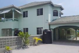 3 Bedrooms 5 Bathrooms, House for Sale in May Pen