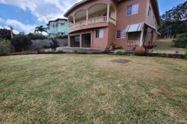 5 Bedrooms 3 Bathrooms, House for Sale in Hat Field