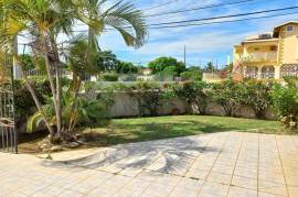 4 Bedrooms 3 Bathrooms, House for Sale in Spanish Town