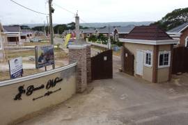 2 Bedrooms 2 Bathrooms, House for Sale in Santa Cruz