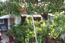 4 Bedrooms 3 Bathrooms, House for Sale in Kingston 10