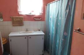 4 Bedrooms 3 Bathrooms, House for Sale in Kingston 10