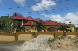 6 Bedrooms 4 Bathrooms, House for Sale in Kingston 9