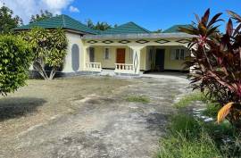 3 Bedrooms 2 Bathrooms, House for Sale in Manchioneal