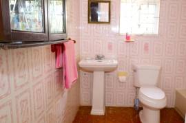 3 Bedrooms 1 Bathrooms, House for Sale in Mandeville