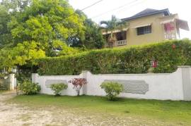 6 Bedrooms 6 Bathrooms, House for Sale in Santa Cruz