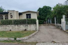 4 Bedrooms 3 Bathrooms, House for Sale in Kingston 19