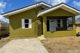 2 Bedrooms 2 Bathrooms, House for Sale in Falmouth