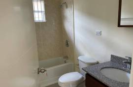 2 Bedrooms 2 Bathrooms, House for Sale in Falmouth