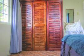 5 Bedrooms 3 Bathrooms, House for Sale in Mandeville