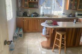 4 Bedrooms 3 Bathrooms, House for Sale in May Pen